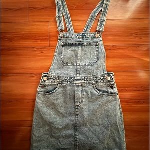 Divided overall skirt